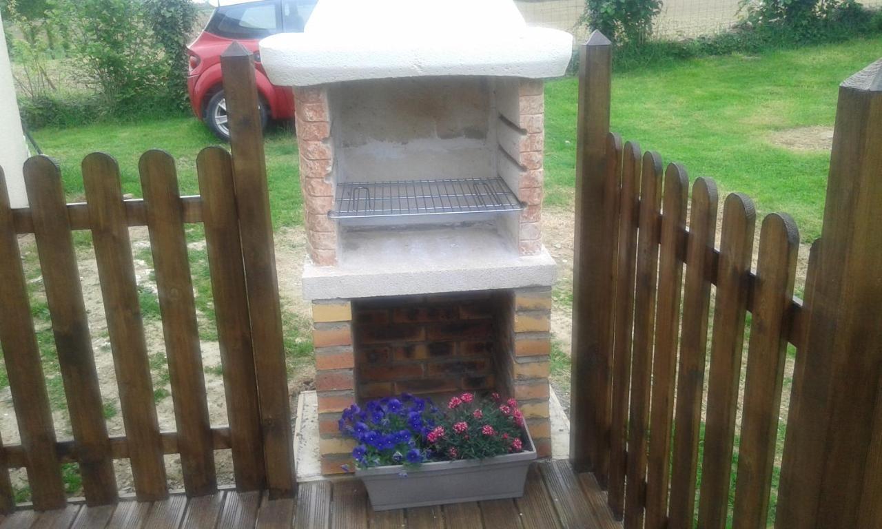 La Petite Maison Dans La Prairie Notre-Dame-du-Touchet Εξωτερικό φωτογραφία